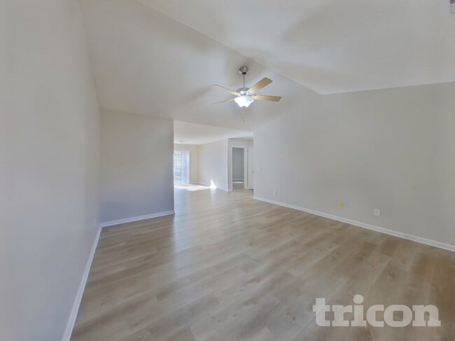 Foto del edificio - 6 Alderwood Ct