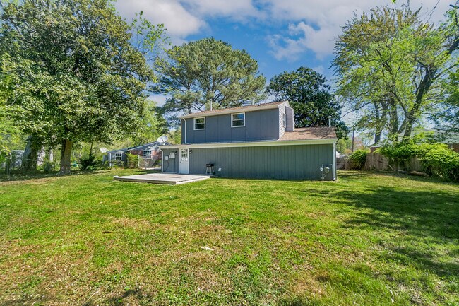 Building Photo - 1508 Garrow Cir