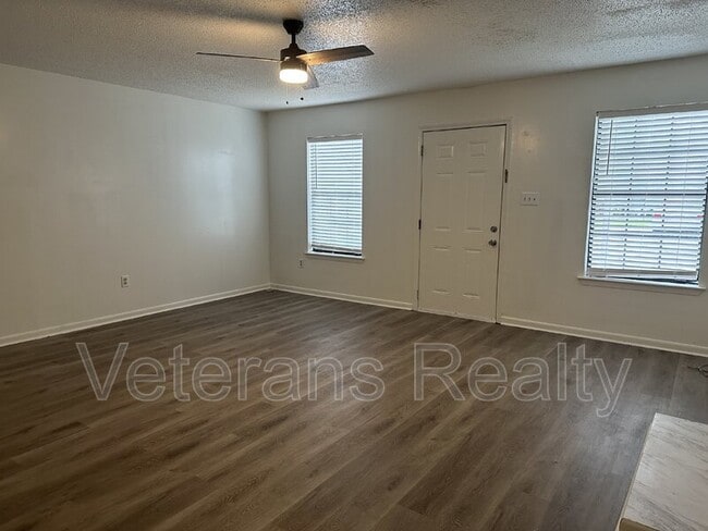 Photo - 111D Via Don Ray Rd Apartment