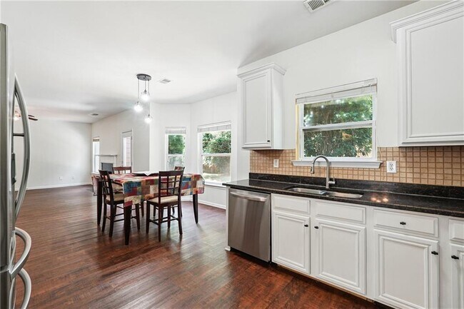 Building Photo - 4515 Ambassador Way