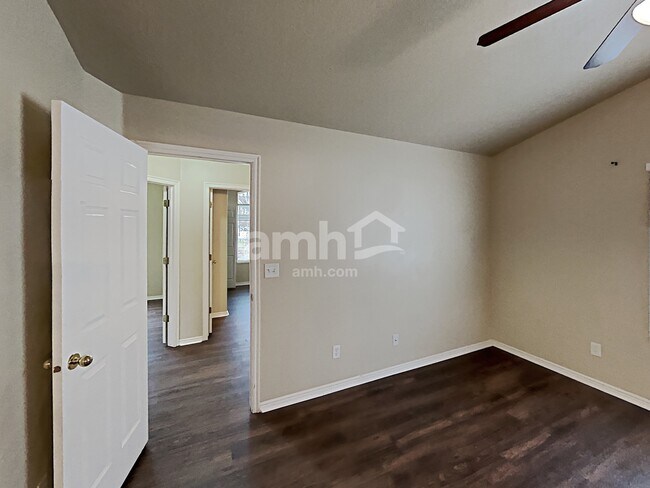 Foto del edificio - 2098 Blossom St