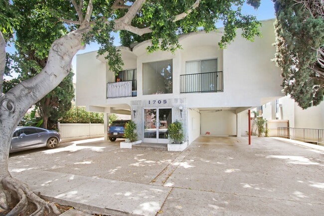 Building Photo - 1705 Purdue Ave in West LA - near Sawtelle...
