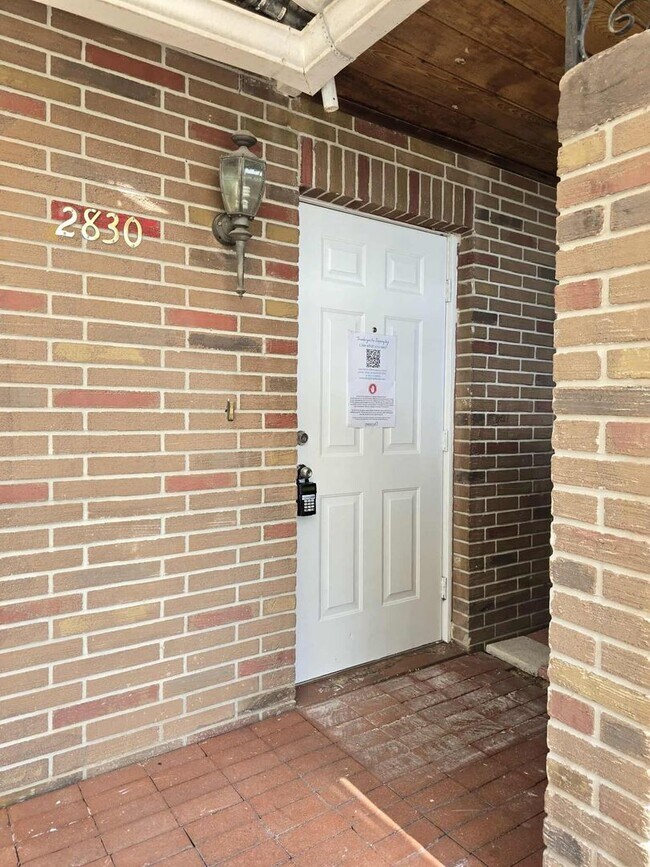 Foto del edificio - 2 bed / 1.5 bath Townhouse for RENT