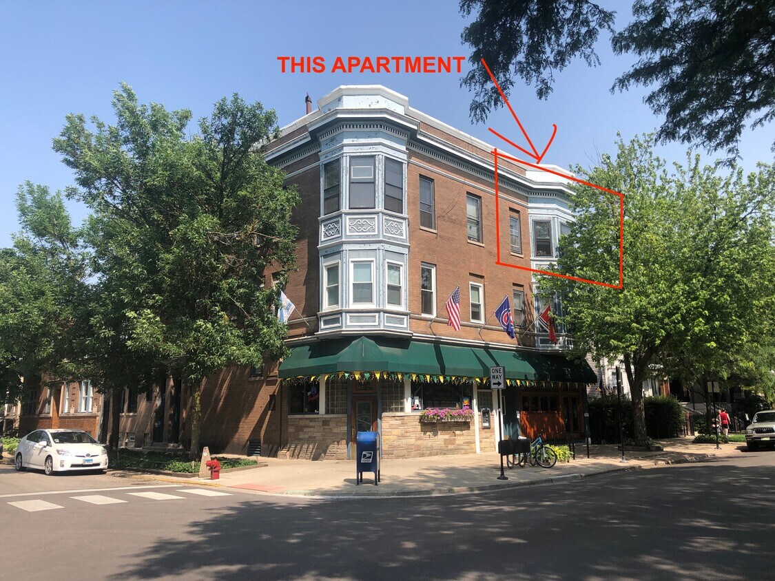 Foto principal - 3034 N Racine Ave