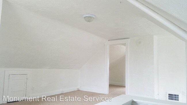 Building Photo - 806 Wayside Rd