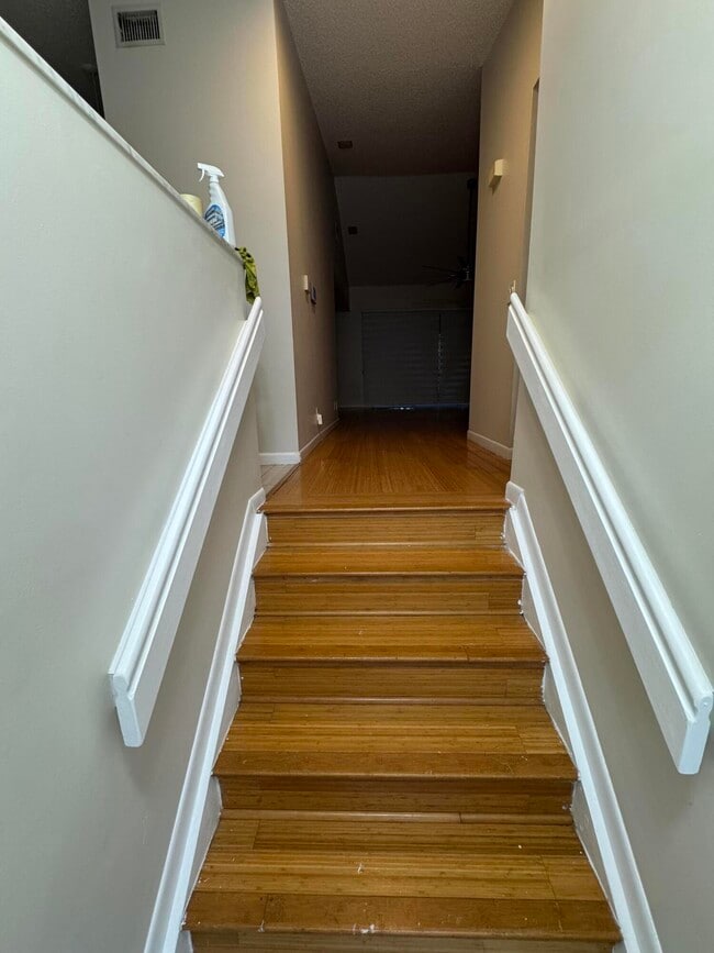 Foto del edificio - 9777 Nickels Blvd