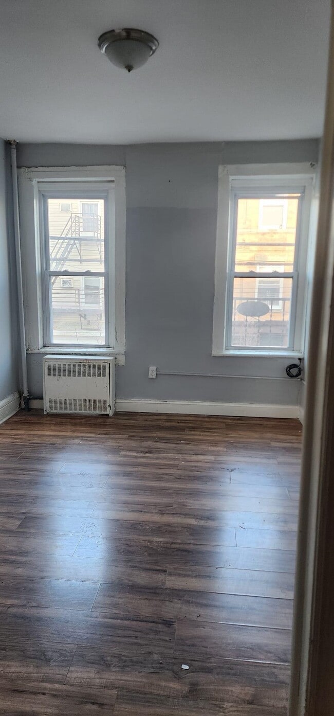 Foto del edificio - 325 37th St