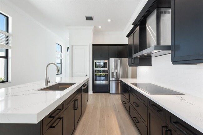 Building Photo - 116 SE Cortile Enza