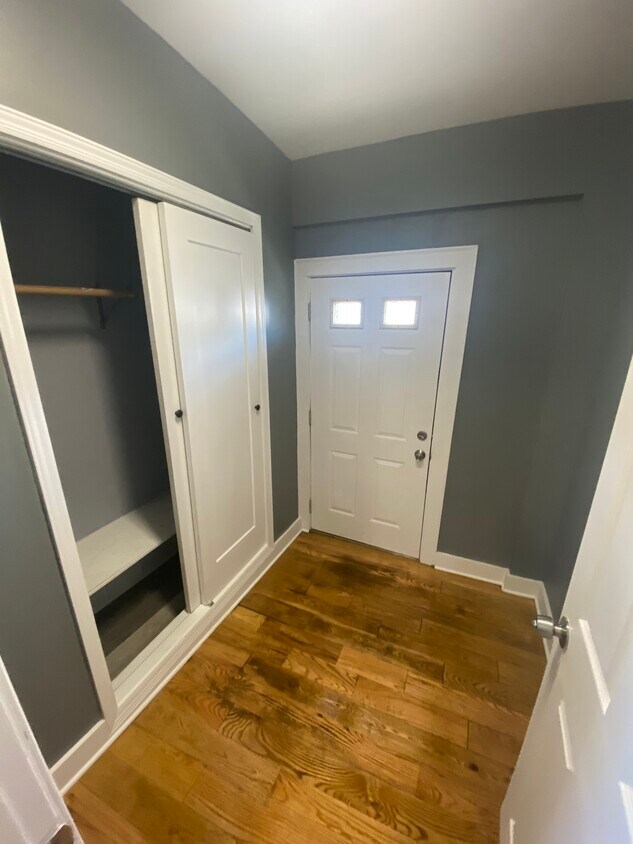 Foto principal - 202 Canterbury Ave
