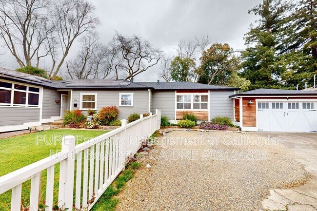 Building Photo - 2911 Claremont Dr