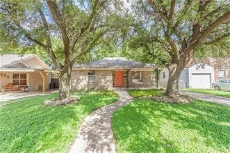 Building Photo - 2823 Aster St Building Photo - 2823 Aster St