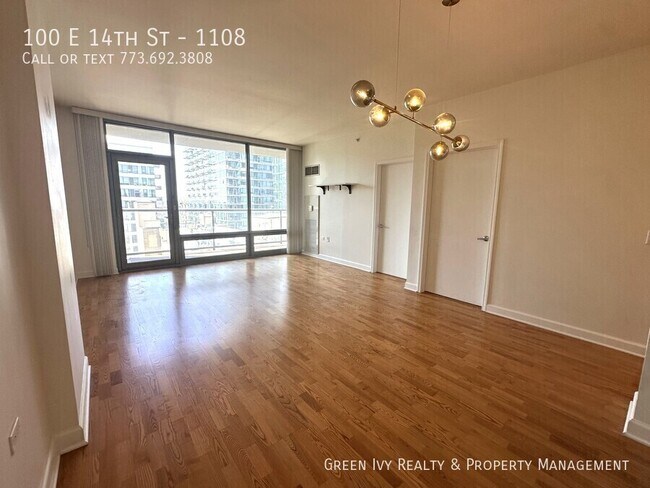 Foto del edificio - 100 E 14th St