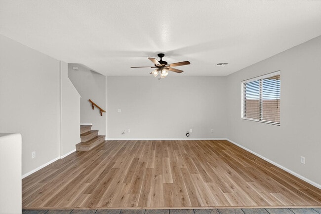 Foto del edificio - 41628 W Hillman Dr