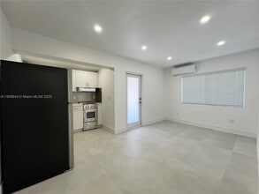 Building Photo - 75 NE 70th St