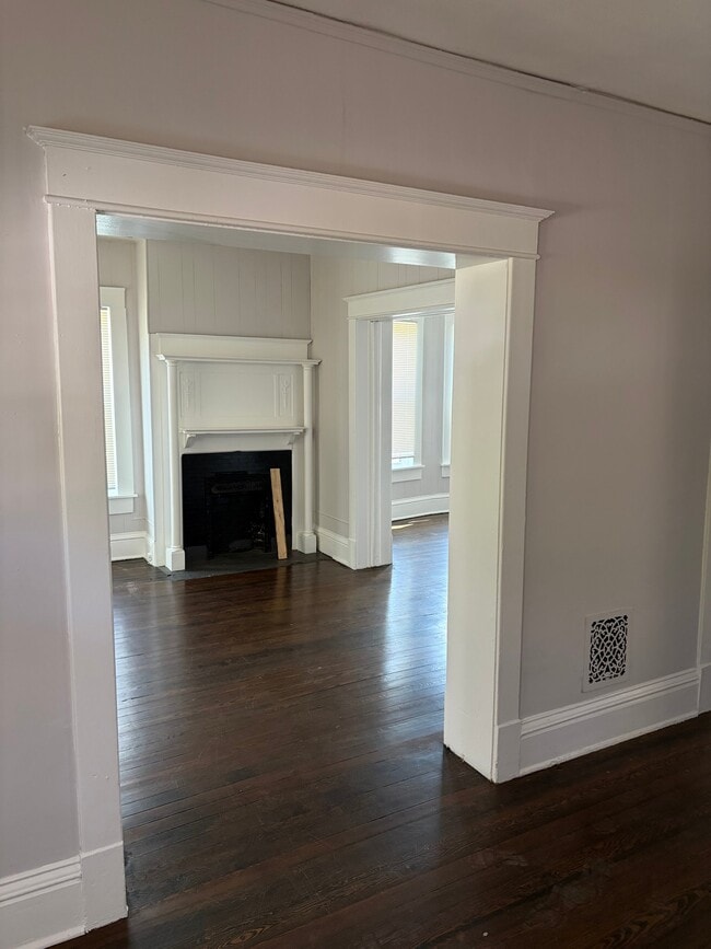 Building Photo - 2624 Montgall Ave