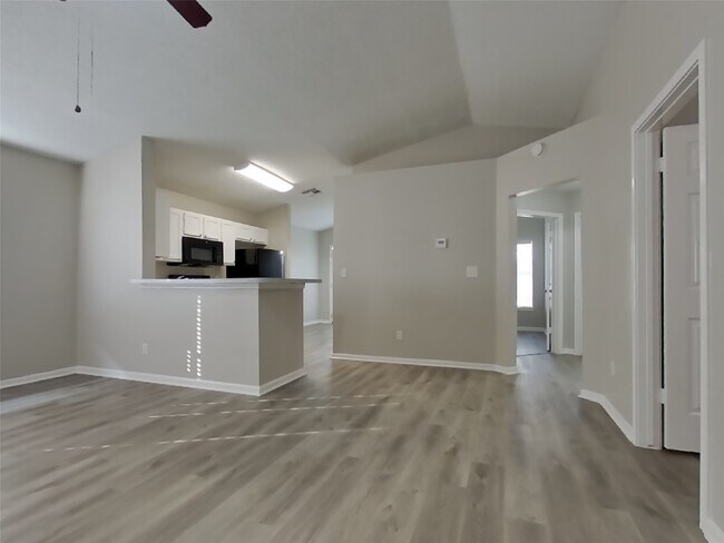 Foto del edificio - 3254 Kelling St