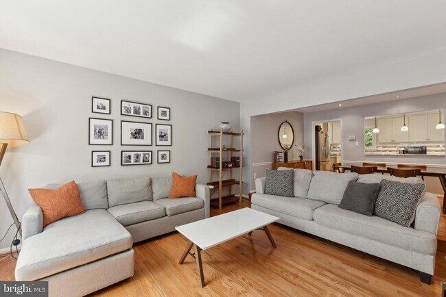 Foto del edificio - 11545 Pine Cone Ct