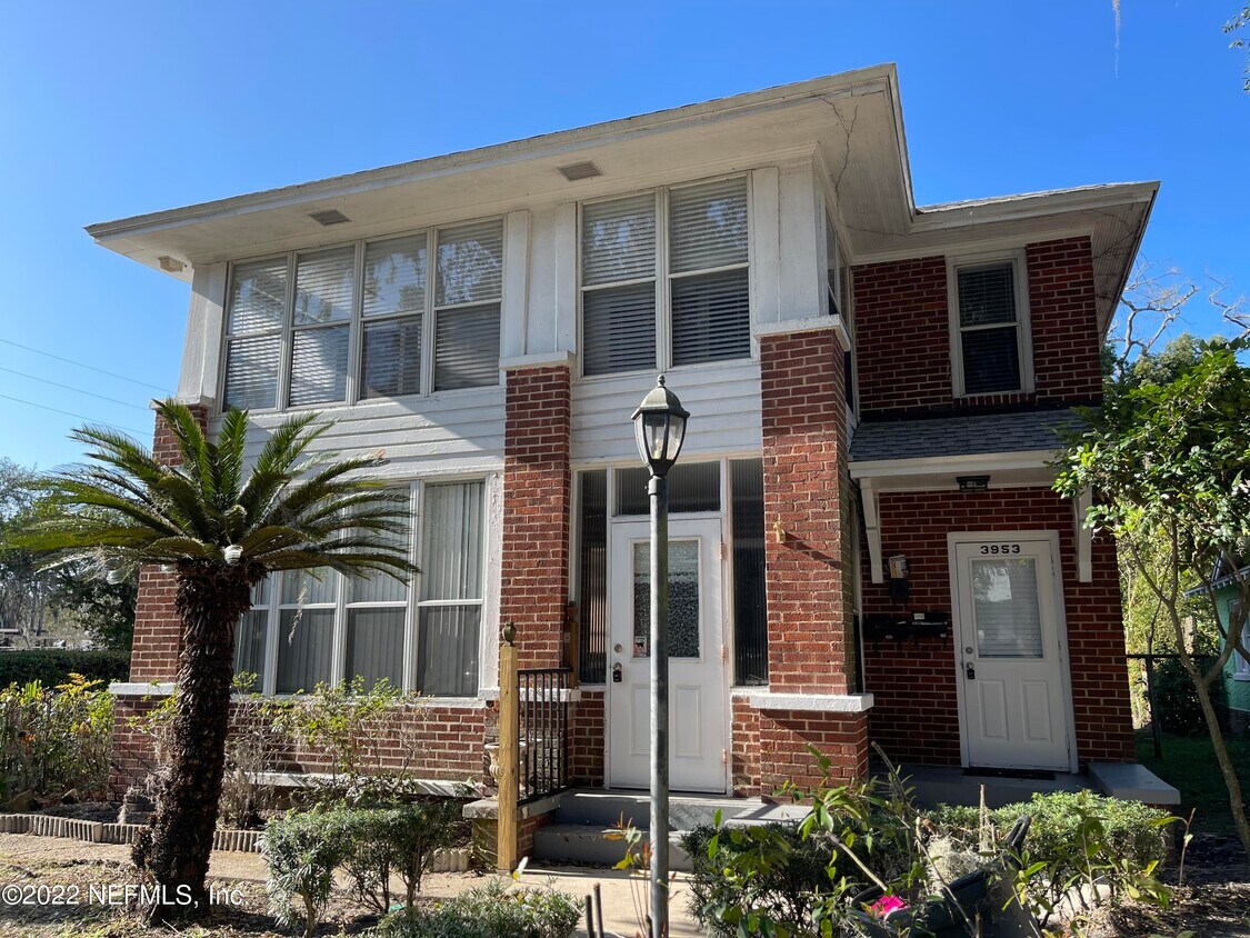 Primary Photo - 3955 Herschel St