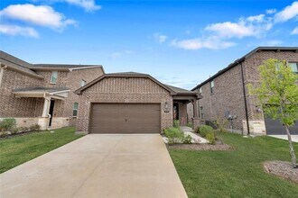 Building Photo - 529 Waterhouse Lk Dr
