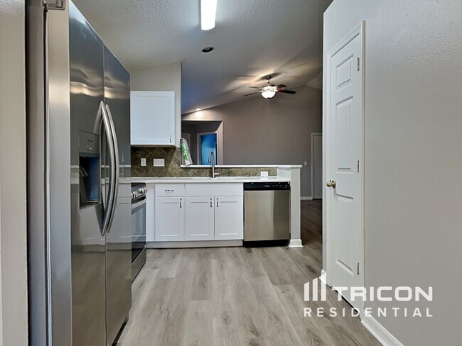 Foto del edificio - 11101 Robin Lake Ct