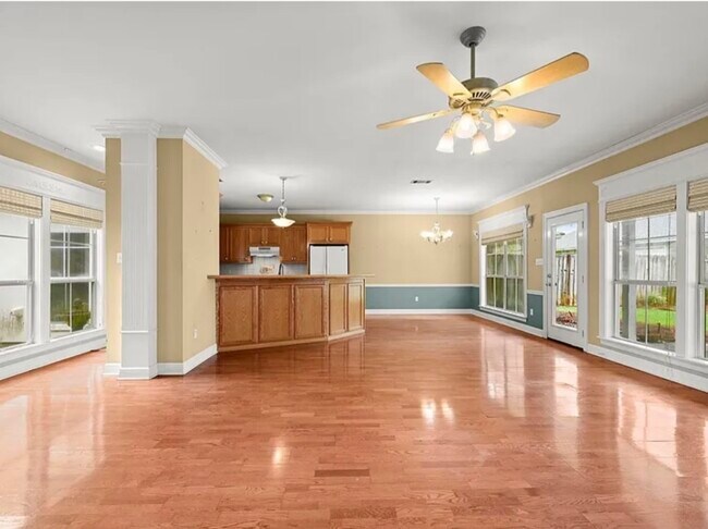 Foto del edificio - 1593 Colony Ln