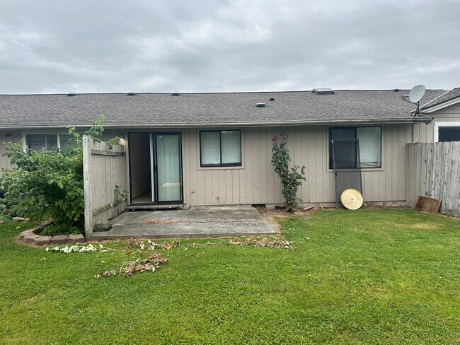 Building Photo - 210 S 20th St