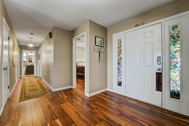 Building Photo - 21013 Ridgeview Loop