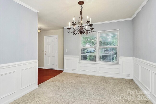 Foto del edificio - 1445 Laraway Ct NW