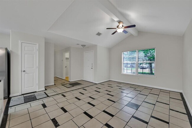 Building Photo - 4823 San Antonio River Dr