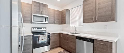 Building Photo - 1044 SE 23rd Ave