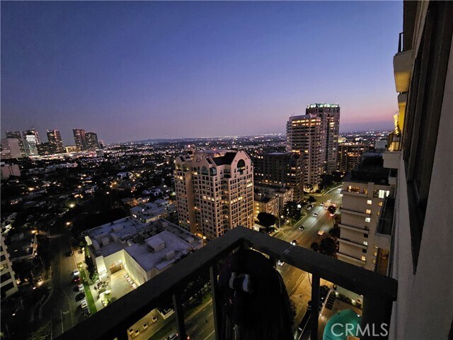 Building Photo - 10501 Wilshire Blvd
