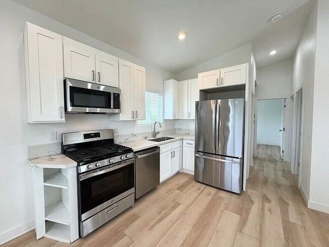 Building Photo - AVAILABLE NOW! NEW BUILD ADU IN LINDA VIST...