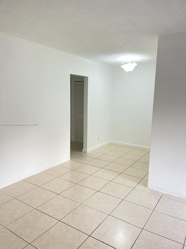 55 SW 13th St Unit 2, Dania Beach, FL 33004 Room for Rent in Dania
