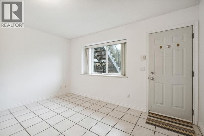 Building Photo - 2521 Parker St