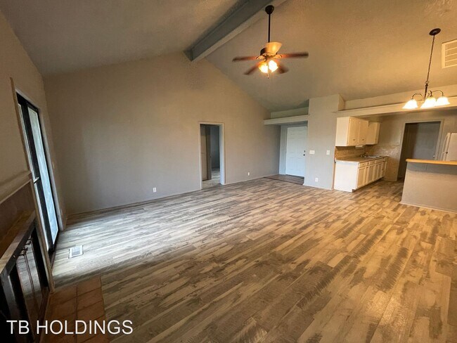 Building Photo - 2 br, 2 bath House - 601 NW 121st Terr.