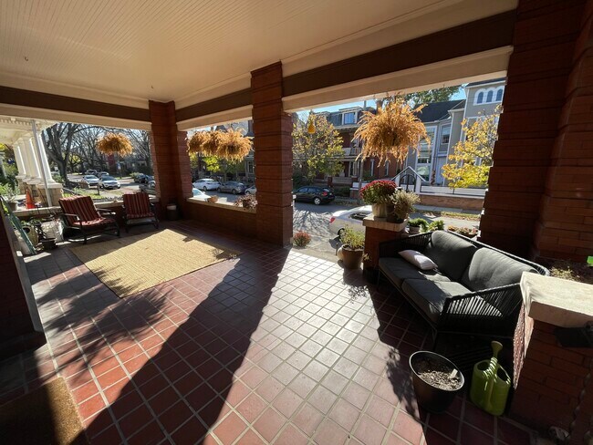 Foto del edificio - 728 Franklin Ave