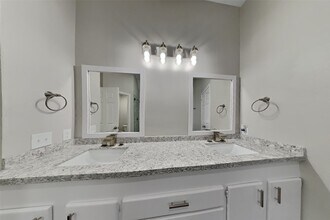 Building Photo - 17126 Hamilwood Dr