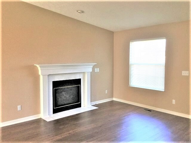 Building Photo - 449 Crossbow Drive