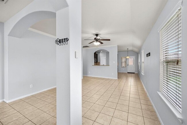 Foto del edificio - 13002 Lucy Grove Ln