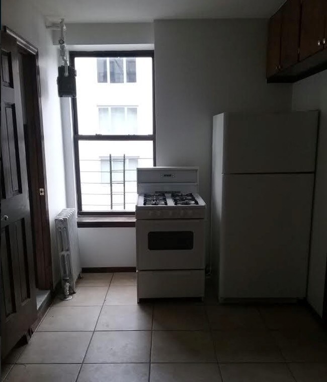 Foto del edificio - 170 E 118th St