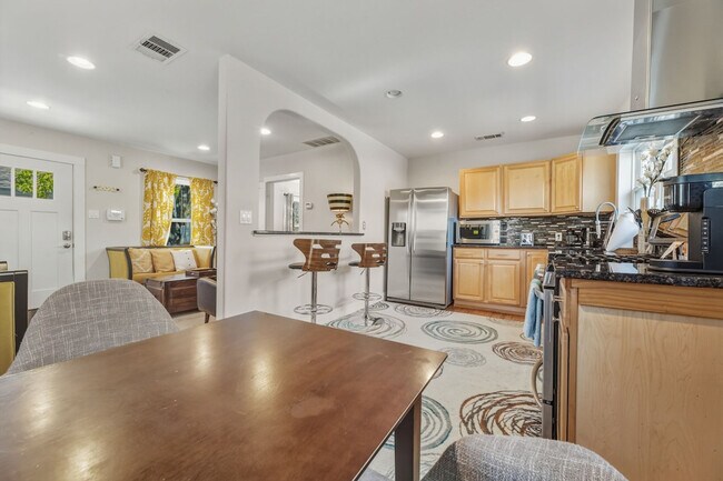 Foto del edificio - 512 Bouldin Ave