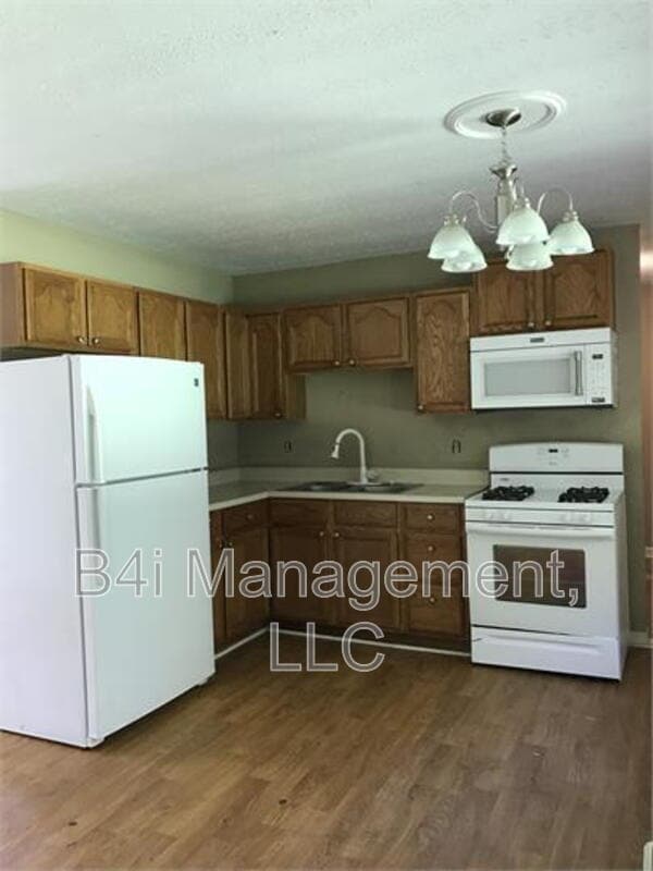 Building Photo - 8795 Channing Dr