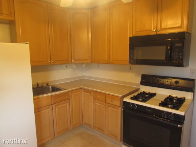 Building Photo - 13154 Couwlier Ave