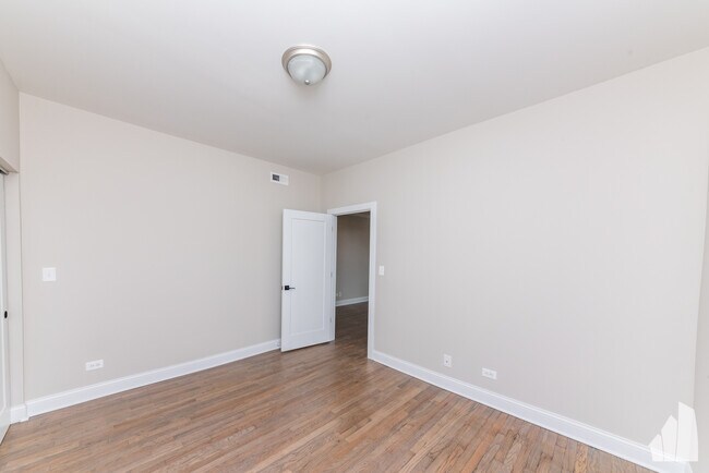 Building Photo - 3409 West Fullerton-3A