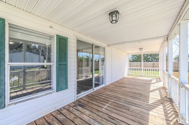 Foto del edificio - 3 Bedroom, 2 Bath Home for rent in the cou...