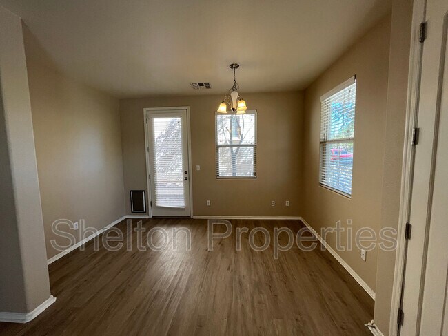 Foto del edificio - 2958 N Clanton St