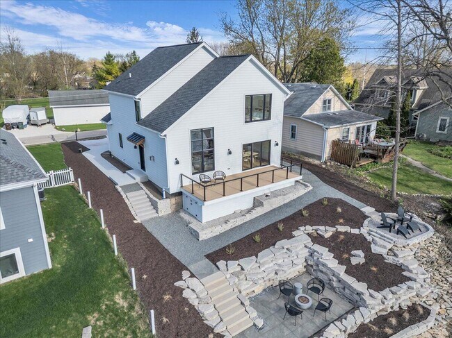 Building Photo - 6255 S Linnie Lac Pl