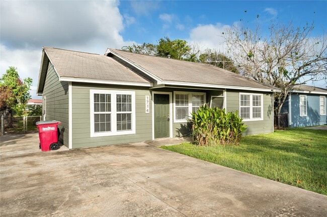 Building Photo - 1714 N Avenue H