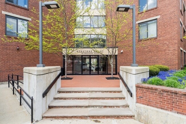 Building Photo - 85 Brainerd Rd