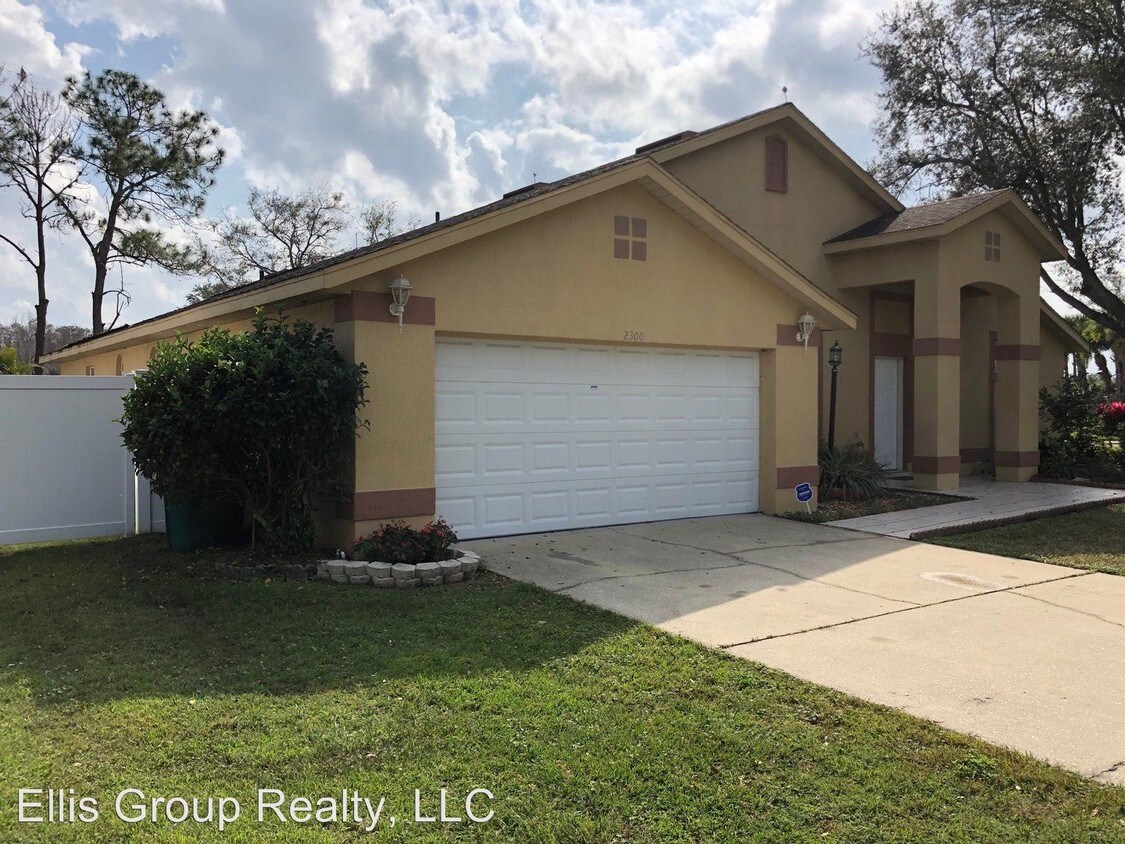 Foto del edificio - 4 br, 3 bath House - 2300 Merrimack Drive